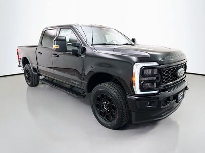 New 2025 Ford F350 Lariat w/ Black Appearance Package