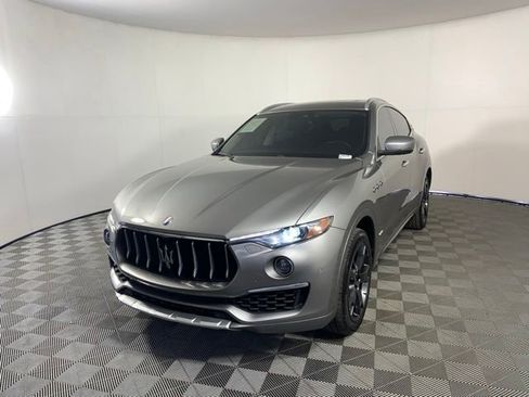 Used 2019 Maserati Levante GranLusso AWD/4WD image 5
