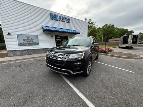 Used 2018 Ford Explorer Limited w/ Equipment Group 301A AWD/4WD image 2
