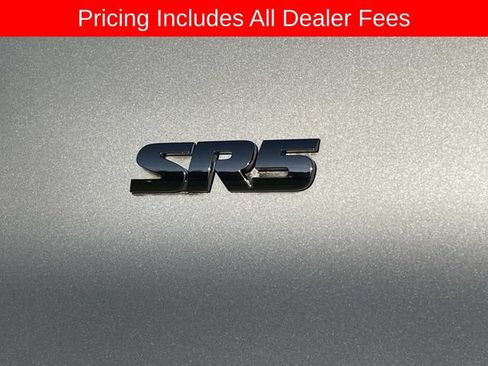 Used 2014 Toyota 4Runner SR5 AWD/4WD image 4