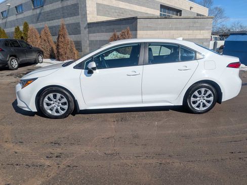 Certified 2023 Toyota Corolla LE image 4