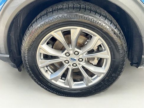 Used 2021 Ford Explorer Limited image 34