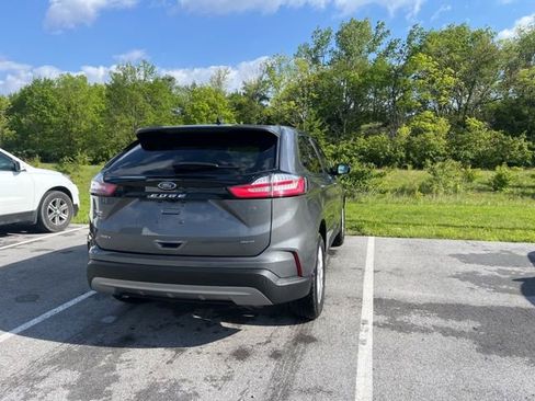 Used 2024 Ford Edge SEL w/ Convenience Package AWD/4WD image 4