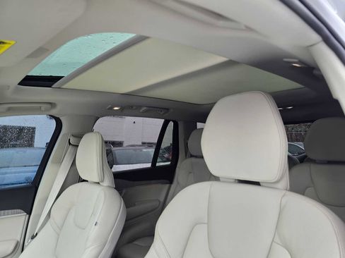 Certified 2024 Volvo XC90 T8 Plus w/ Protection Package Premier image 24