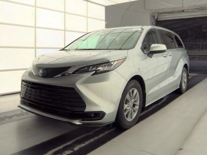 Used 2021 Toyota Sienna LE