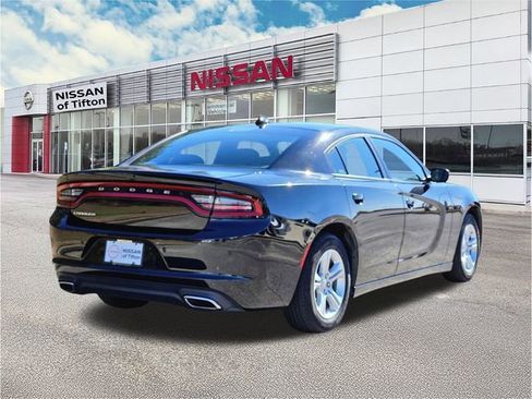 Used 2023 Dodge Charger SXT image 4