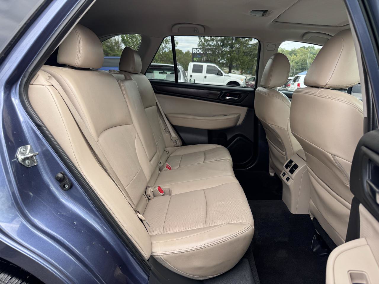 Used 2015 Subaru Outback 2.5i Limited AWD/4WD image 16