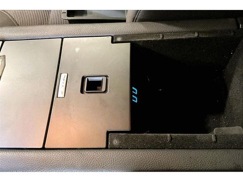 Used 2016 Ford Taurus SEL w/ Equipment Group 201A image 34