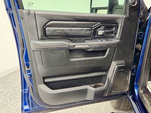 Used 2024 RAM 2500 Limited image 11