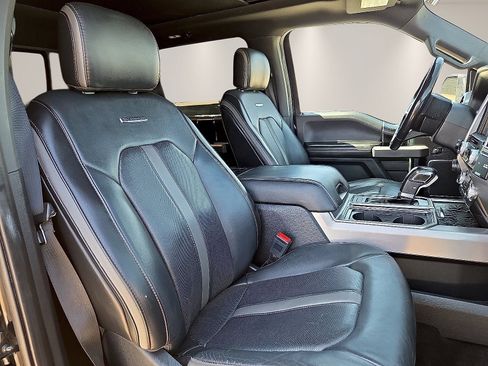 Used 2019 Ford F150 Platinum w/ Equipment Group 701A Luxury AWD/4WD image 10