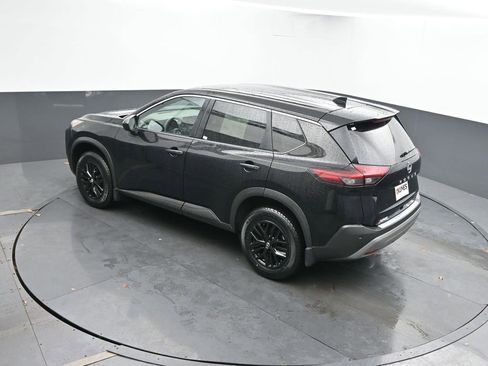 Used 2023 Nissan Rogue S image 32