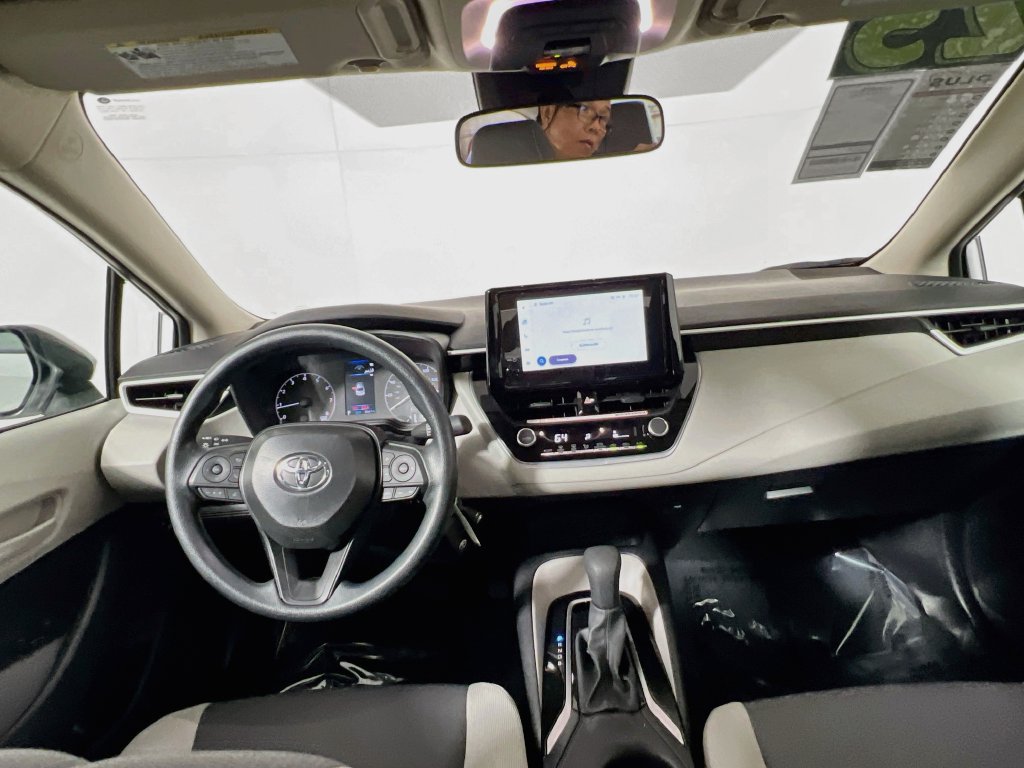 Used 2025 Toyota Corolla LE FWD image 26