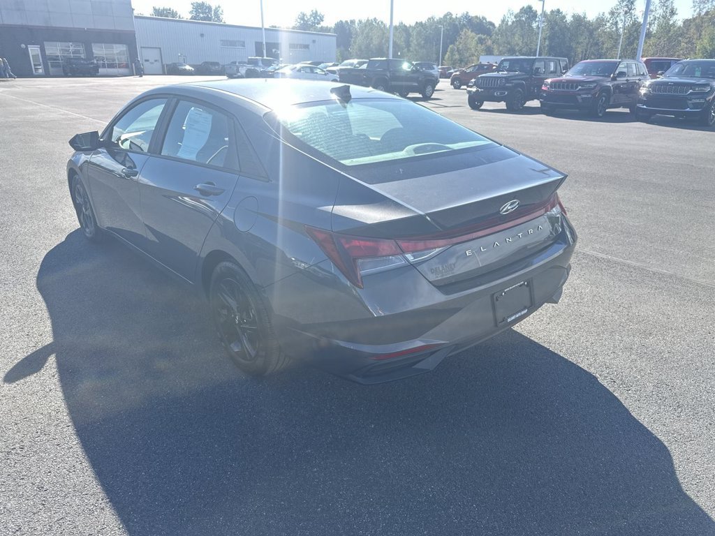 Used 2023 Hyundai Elantra SEL FWD image 6