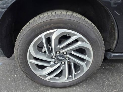 Used 2025 Lincoln Navigator Reserve AWD/4WD image 48