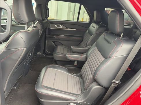 Used 2025 Ford Explorer ST-Line AWD/4WD image 14