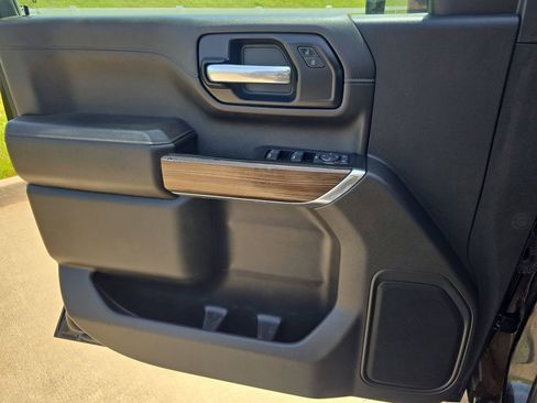 Used 2022 Chevrolet Silverado 3500 LT w/ Convenience Package AWD/4WD image 28