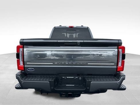 Used 2024 Ford F250 Platinum w/ Tremor Off-Road Package image 19