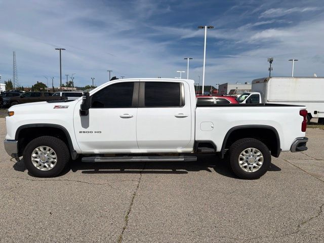Used 2025 Chevrolet Silverado 2500 LT AWD/4WD image 6