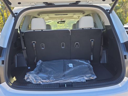 New 2025 Kia Telluride EX w/ EX Captain's Chair Package image 12