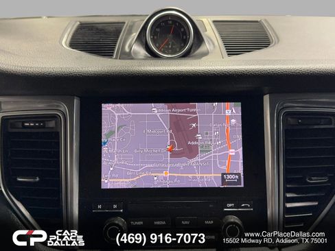 Used 2017 Porsche Macan image 25