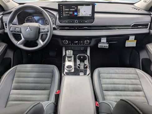 New 2026 Mitsubishi Outlander SE FWD image 16