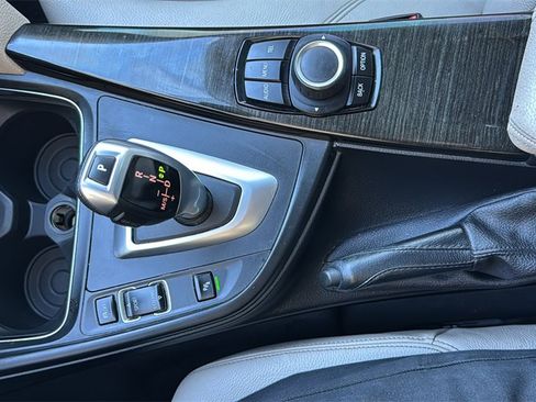 Used 2017 BMW 320i Sedan image 15