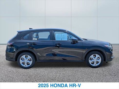 Used 2025 Honda HR-V LX image 6