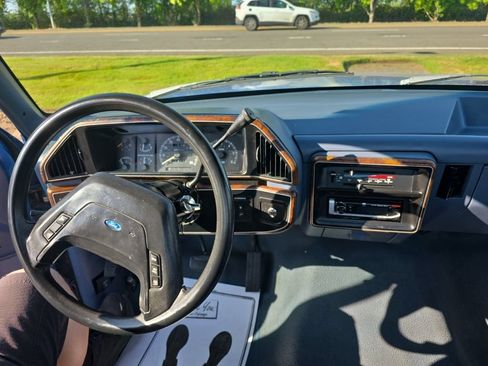 Used 1990 Ford F250 2WD Regular Cab image 11