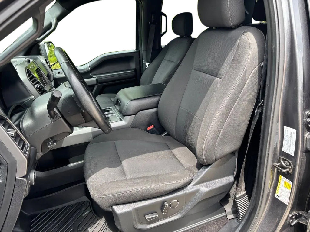 Used 2018 Ford F150 XLT w/ Equipment Group 302A Luxury AWD/4WD image 22