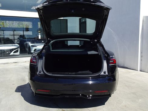 Used 2022 Tesla Model S Plaid image 5
