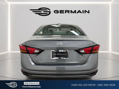 Used 2024 Nissan Altima 2.5 SV image 6