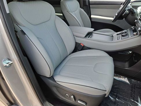 Certified 2025 Hyundai Palisade SEL FWD image 21