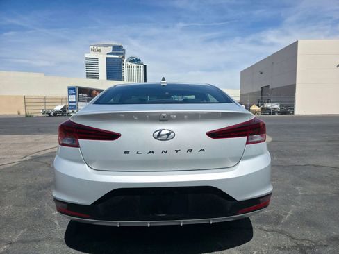 Used 2020 Hyundai Elantra SEL w/ Cargo Package (C1) FWD image 5