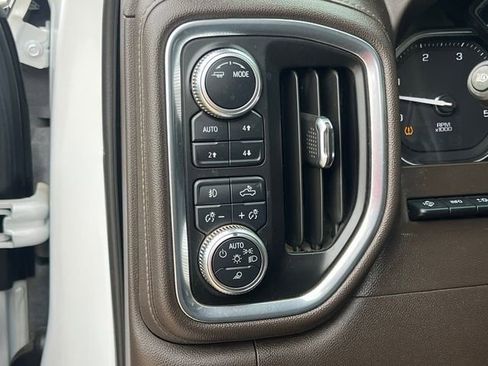 Used 2022 GMC Sierra 2500 Denali w/ Denali Ultimate Package AWD/4WD image 28