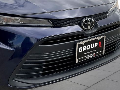 Used 2024 Toyota Corolla LE FWD image 29