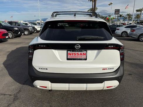 New 2026 Nissan Kicks SR w/ Cold Weather Package image 5