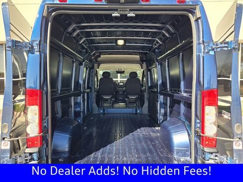Used 2025 RAM ProMaster 2500 w/ Convenience Group image 31