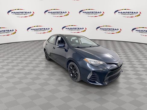 Used 2017 Toyota Corolla SE FWD image 2