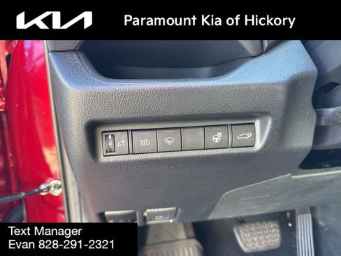 Used 2020 Toyota RAV4 XLE Premium image 19