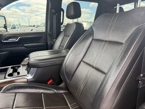 Used 2024 Chevrolet Silverado 2500 High Country w/ Technology Package AWD/4WD image 24