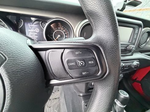 Used 2018 Jeep Wrangler Sport image 16