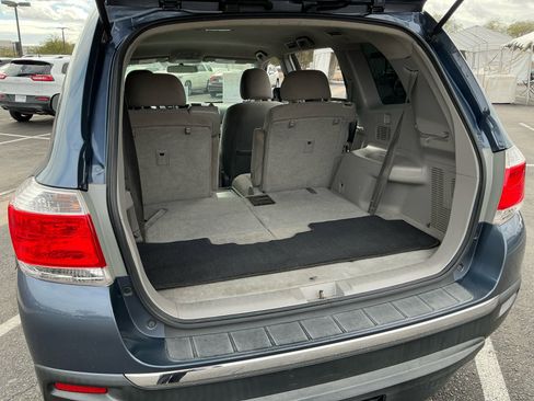 Used 2013 Toyota Highlander 4WD w/ Cold Weather Pkg image 34