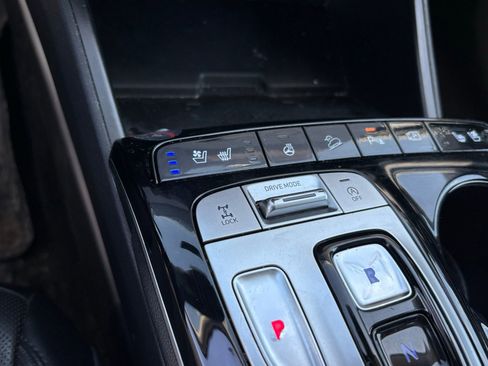 Used 2023 Hyundai Tucson Limited image 13