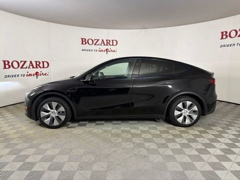 Used 2024 Tesla Model Y Long Range AWD/4WD image 5