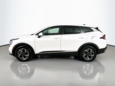 Used 2023 Kia Sportage LX FWD image 8