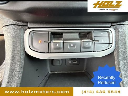 Certified 2023 GMC Acadia SLE w/ Driver Convenience Package image 17