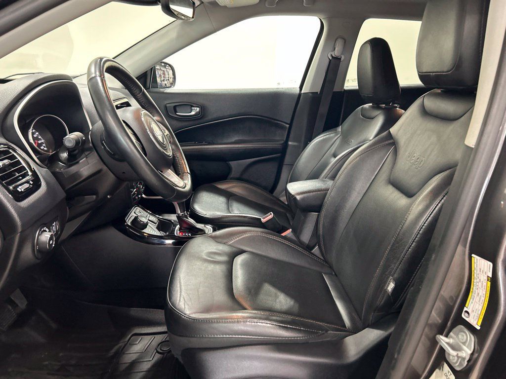 Used 2019 Jeep Compass Limited AWD/4WD image 10