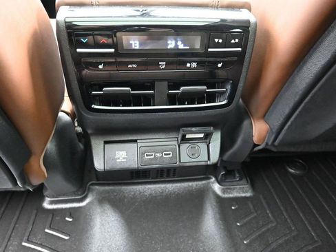 Used 2024 Acura MDX Advance image 17