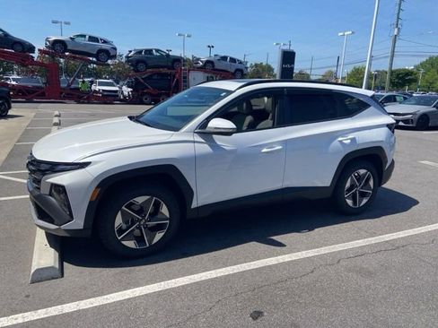 Used 2025 Hyundai Tucson SEL image 2