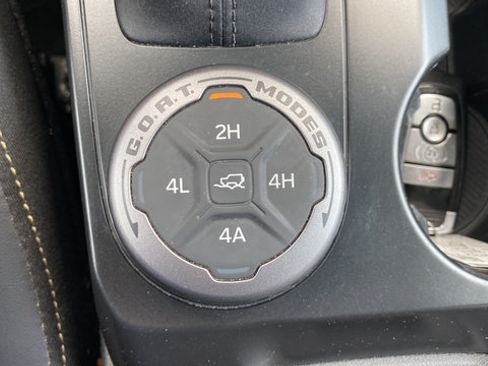 Used 2025 Ford Bronco Badlands AWD/4WD image 34